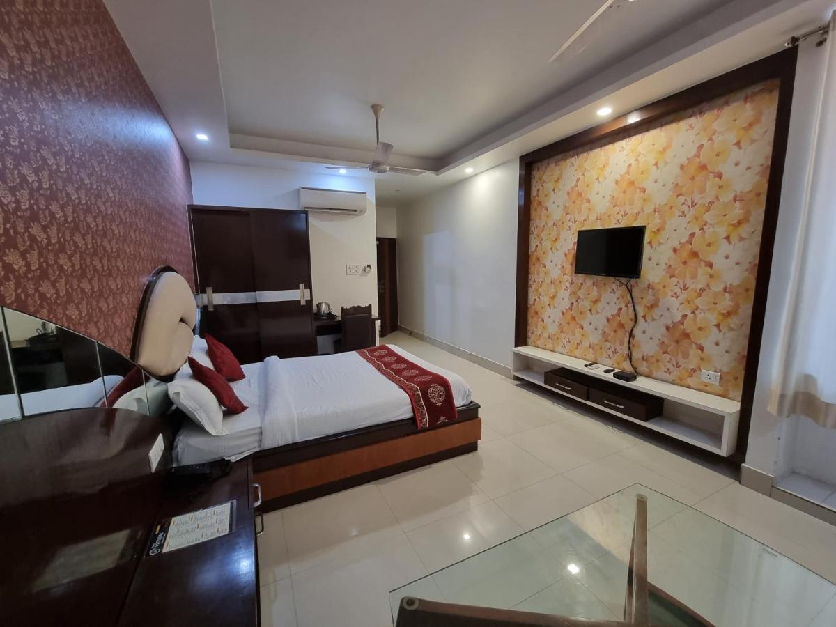 Hotel Vitthal International, Prayagraj Allāhābād Junction Екстериор снимка